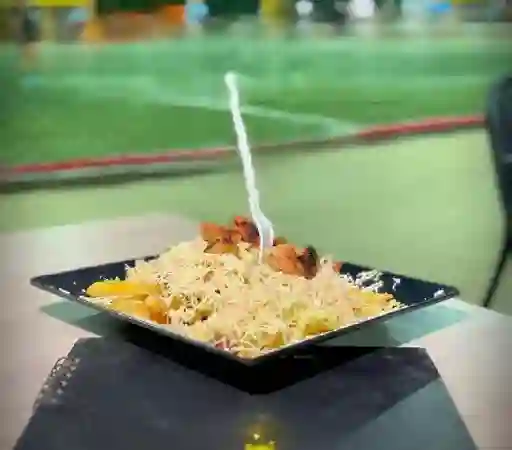 Salchipapa Ranchi Pollo