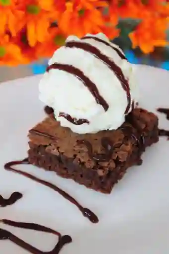 Brownie con Helado