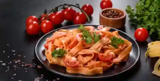 Fettucine pomodoro