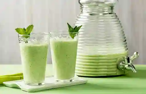 Limonada de hierbabuena