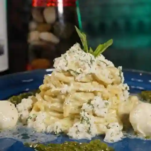 Pasta En  Sala De 4 Quesos