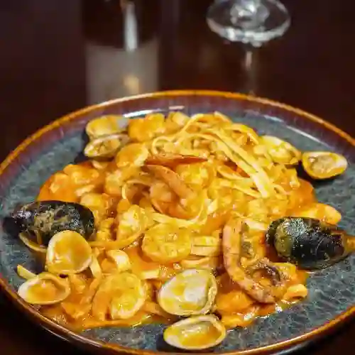Pasta En  Salsa Frutto Di Mare