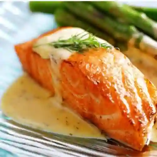 Salmón En Salsa De 4 Quesos