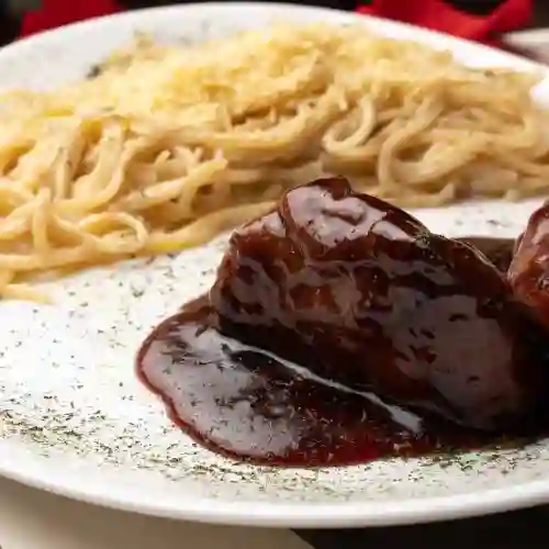 Lomo Fino En Reducción De Vinotinto