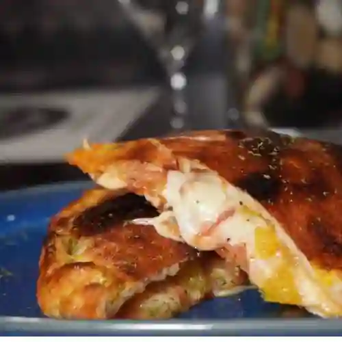 Calzone Hawaiano
