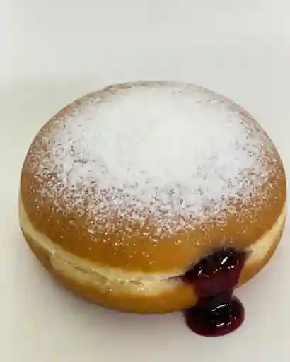 Dona rellena de mora