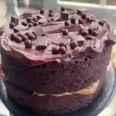 Torta de Chocolate Relleno Arequipe