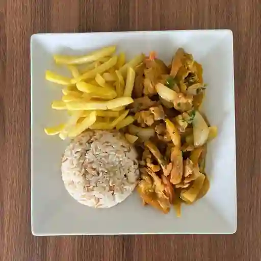 Ejecutivo de Pollo Guisado