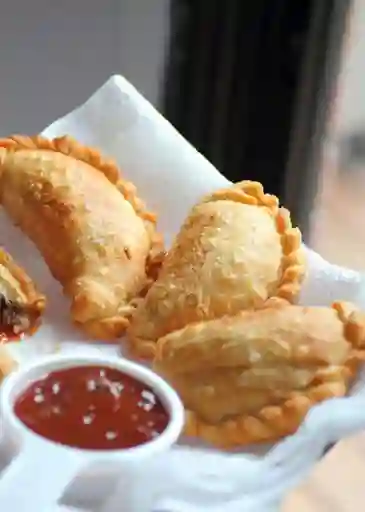 Empanada Tocineta especial