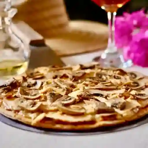 Pizza Pollo Champiñones