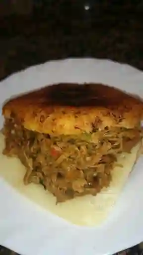 Arepa Mixta Pollo Y Carne