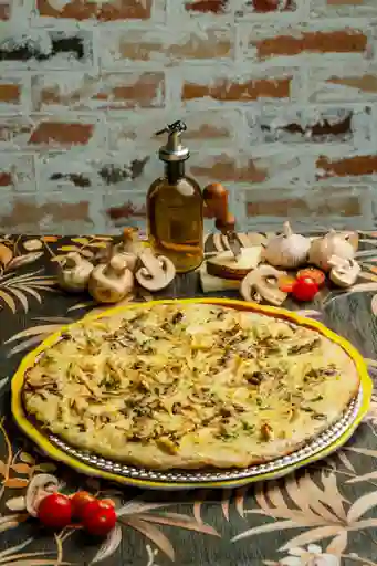 Pizza Pollo Champiñones
