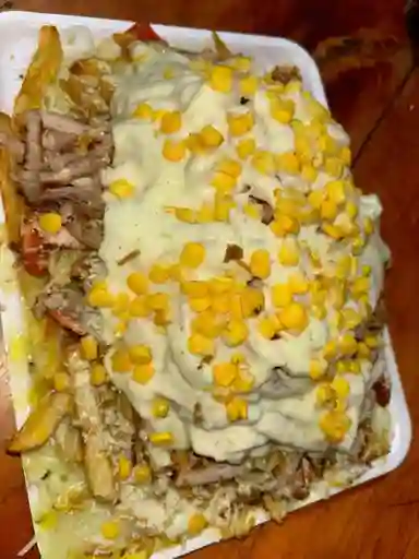 Salchipapa Gratinada