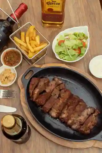 Lomo En Salsa Chimichurri