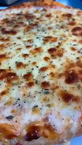 Pizza Muzza