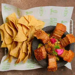 Guacafest con Chicharrón