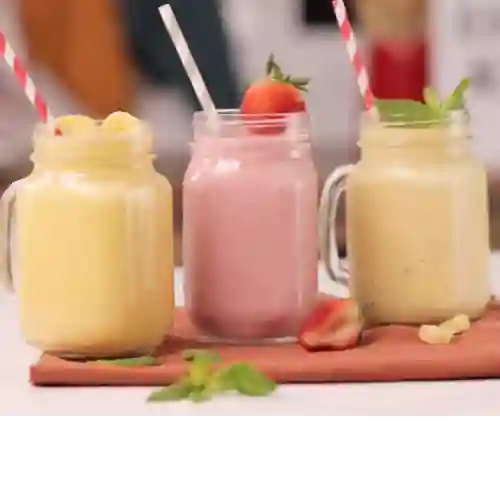 Jugo de Fresa en Leche 16 Oz