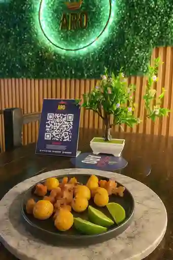 Chicharron con Papa Criolla