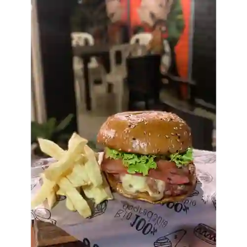 Hamburguesa Clásica Angus + Papas