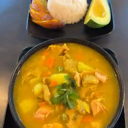 Mondongo + Acompañamieto