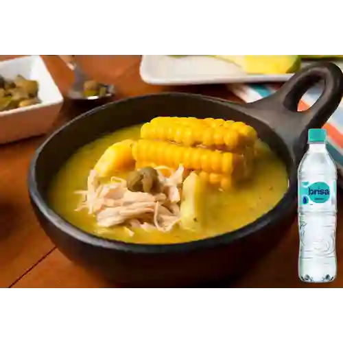 Combo Ajiaco con Pollo + Brisa Sin Gas 600ML