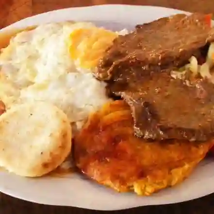 Almuerzo Del Dia