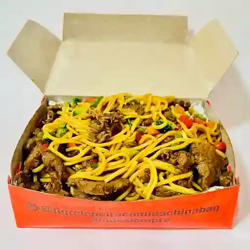Lo mein de lomito
