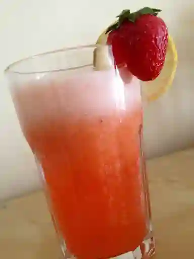 Limonada de fresa 14oz