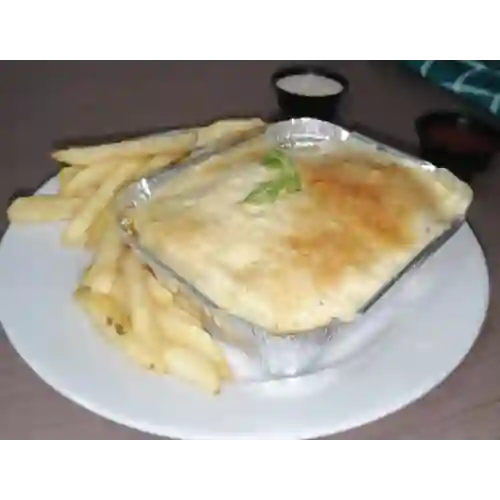 Lasagña Mixta+papa Francesa