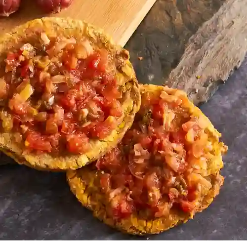 Patacones con Hogao