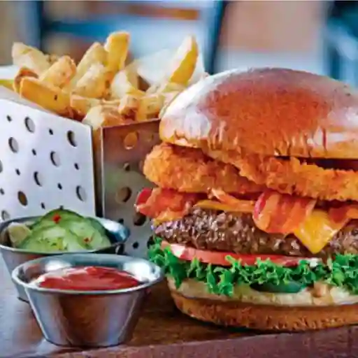 Combo hamburguesa rodeo con tocino