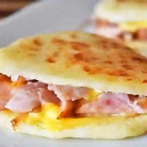 Arepa Asada de Queso y Jamón