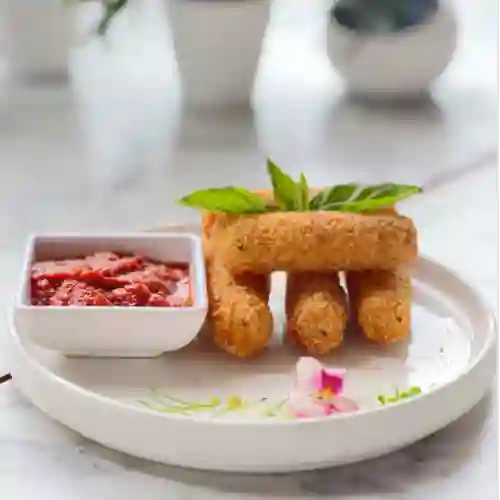 5 Mozarella Fingers con Salsa Pomodoro