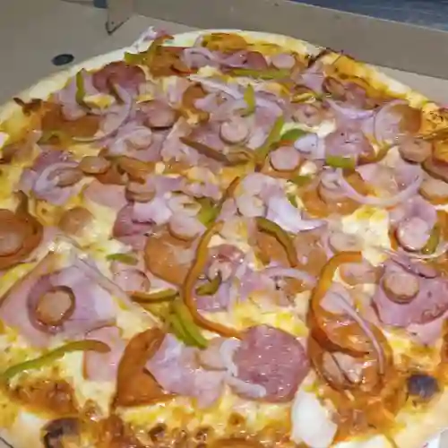 Pizza Maturato Familiar 8 Porciones