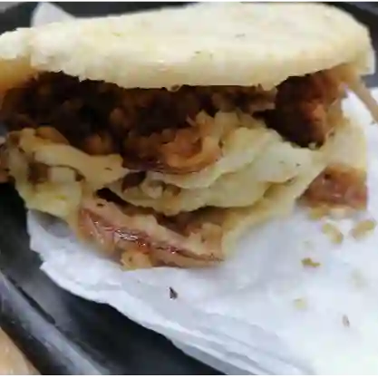 Arepa de Lechona