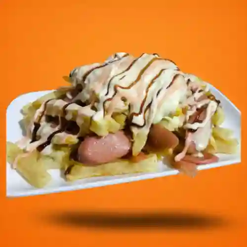 Salchipapa con Pollo