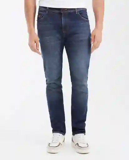 Jean Straight Fit- Azul Clásico Oscuro T 32/32 Chevignon