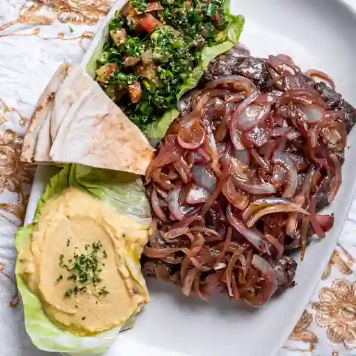 Kafta al carbón encebollada