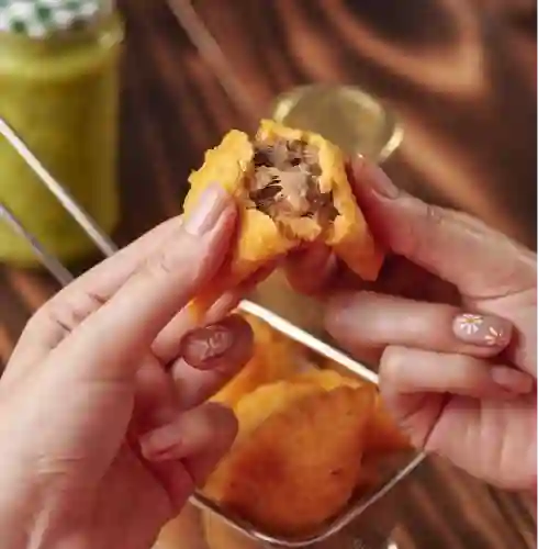 25 Empanadas Coctel Extra Carne Fritas