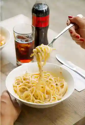 Combo 2 Pastas y Coca Cola
