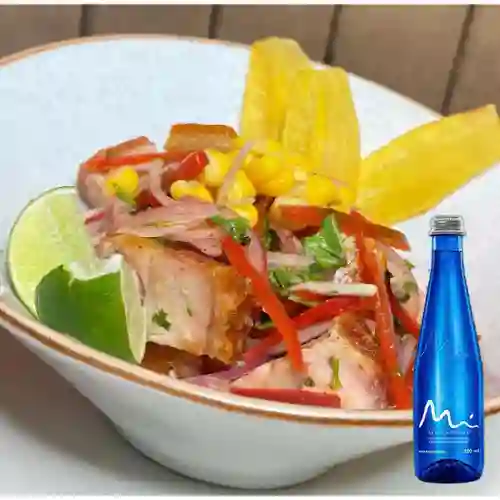 Combo Ceviche de Chicharrón + Manantial Sin Gas 500 ml