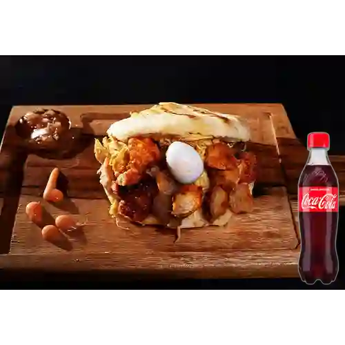 Combo Arepita de Pollo&Chicharrón +Cocacola Orig 400ml