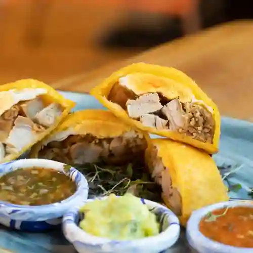 Arepa de Huevo Enchicharronada