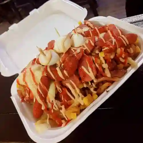 Salchipapa Super