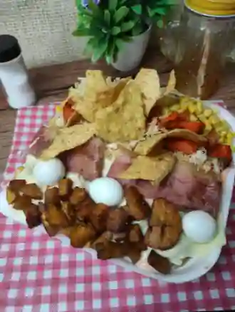 Combo Salchipapa Infarto + Bebida