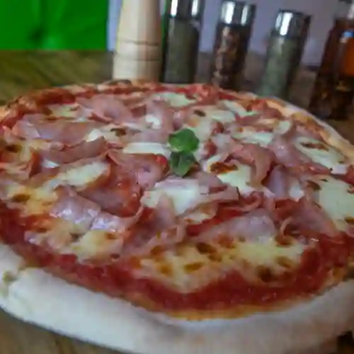 Pizza de Jamón y Queso