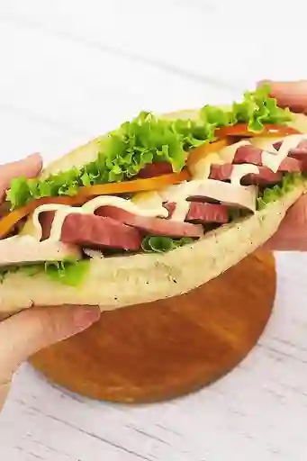 Sándwich Lord Salchichón