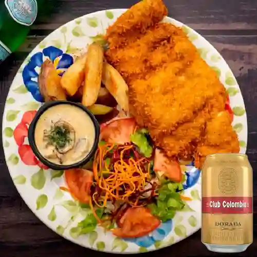 Combo Pollo Schnitzel c/ Salsa Champiñones + Club Col. Dorada 330ml