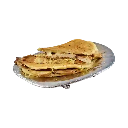 Sándwich Pollo Desmenuzado