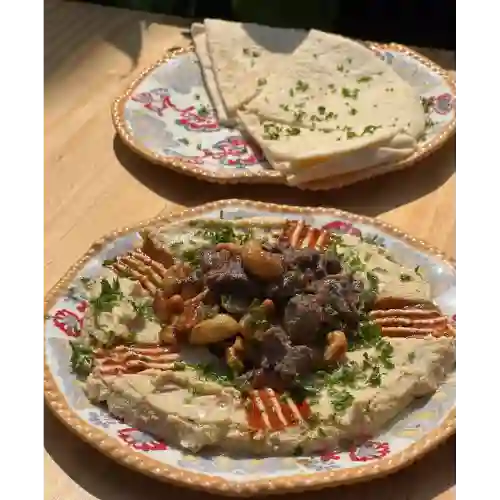 Lomito con Hummus